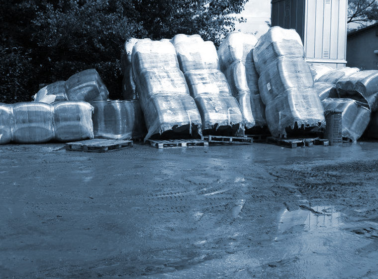 Alluvione in azienda chimica